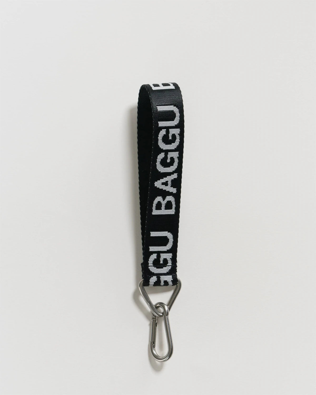 logo-keychain-black-and-white