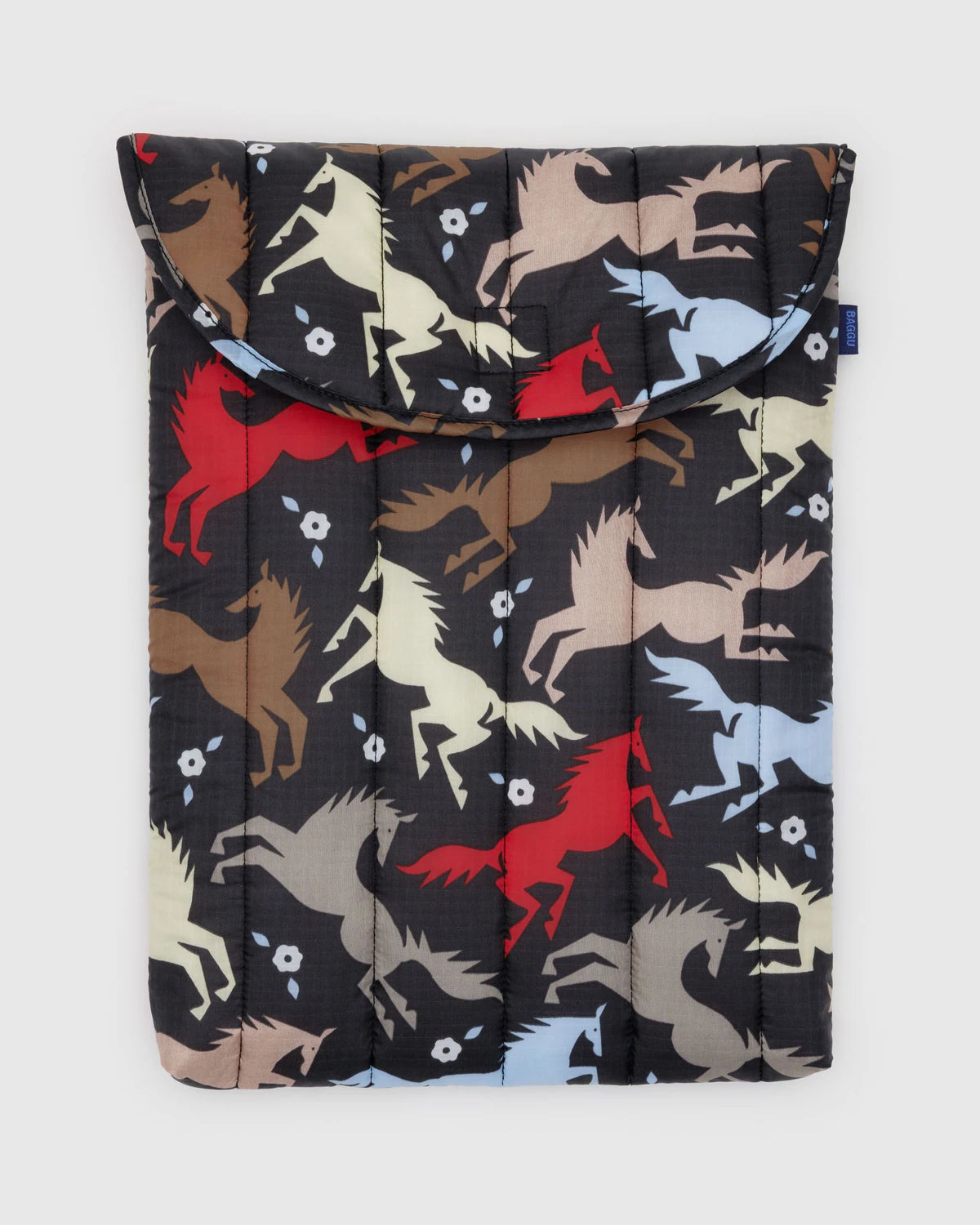 puffy-laptop-sleeve-16-horse-cut-outs